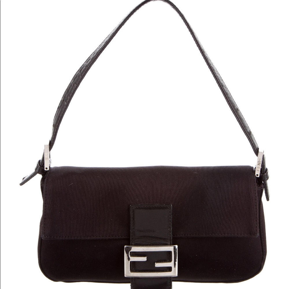 🌺🌺Authentic Fendi Neoprene Baguette Handba…